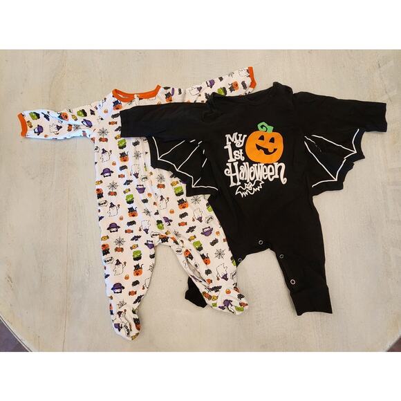 No brand Other - Baby bundle Two size 6-9months Halloween Pajamas Spooky Bat Vampire